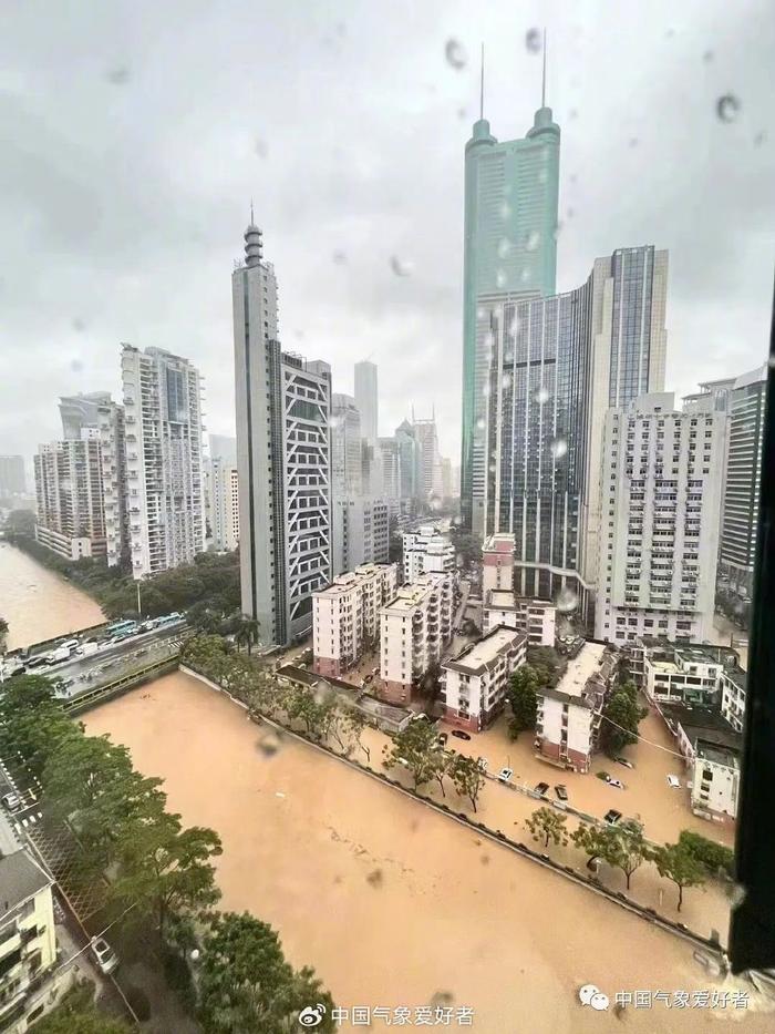 深圳大暴雨