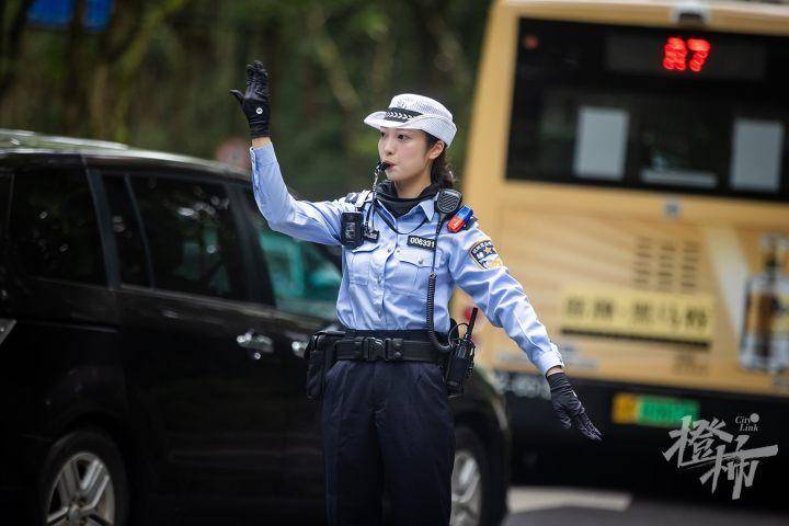 杭州兔子警官遭遇车祸，惊魂未定之际亲自发声，究竟发生了什么？